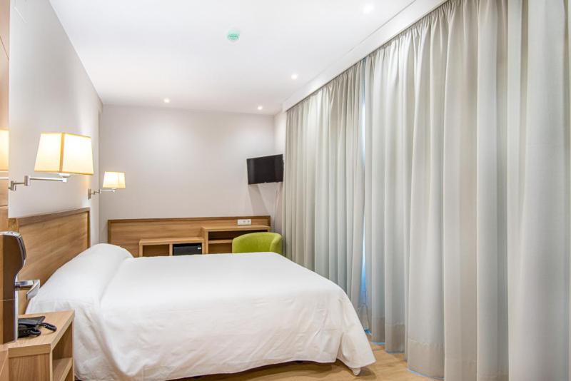 Hotel Jaume D'Urgell Балагер Екстериор снимка